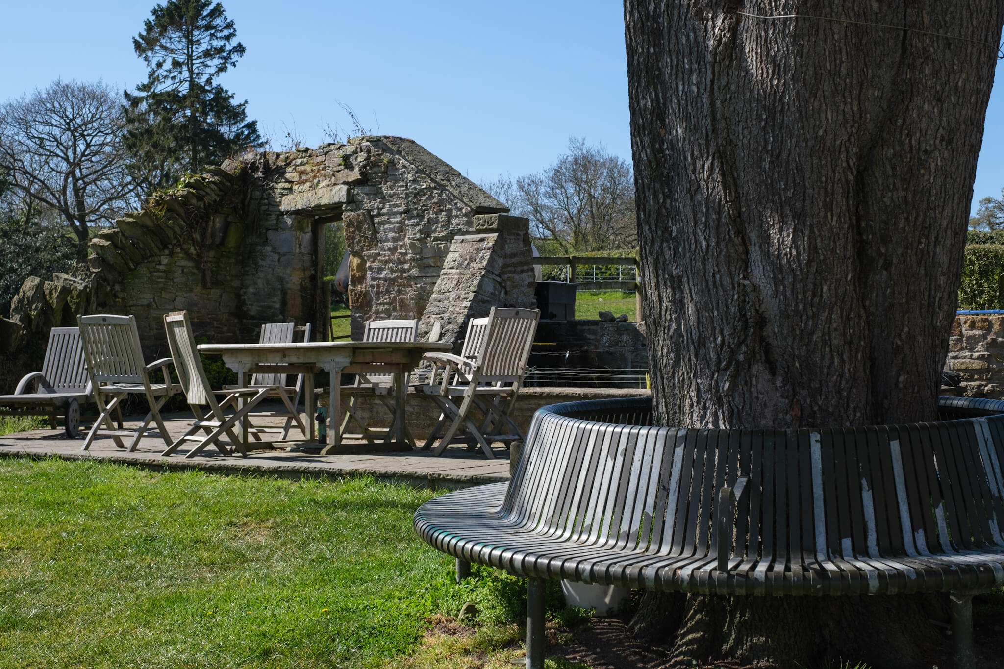 Stokyn Hall outdoor seating area